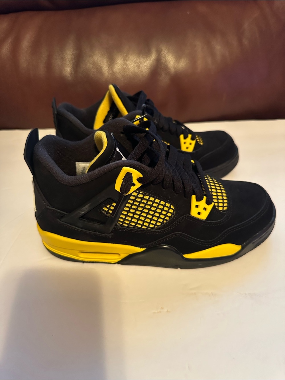 Air Jordan 4 Retro size 5y